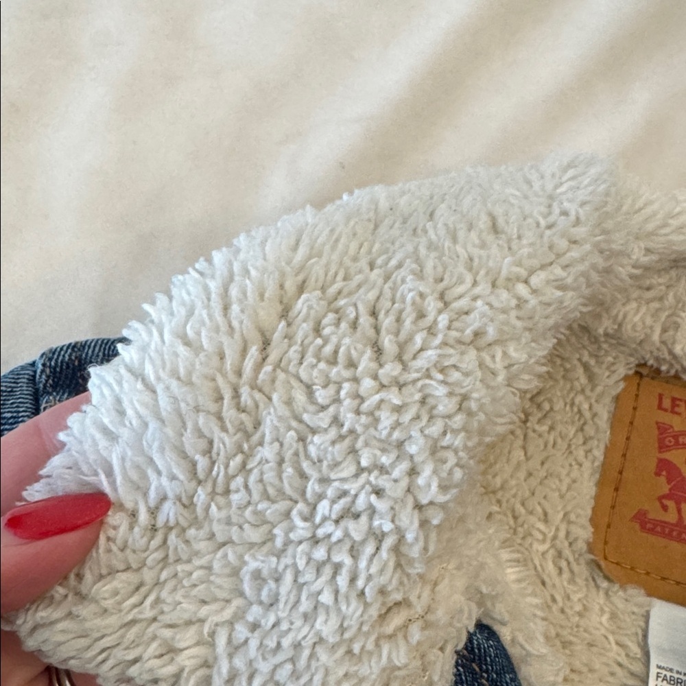 EUC! Levi’s Girls Sherpa Lined Denim Jacket, sz 8-10 - Picture 5 of 12